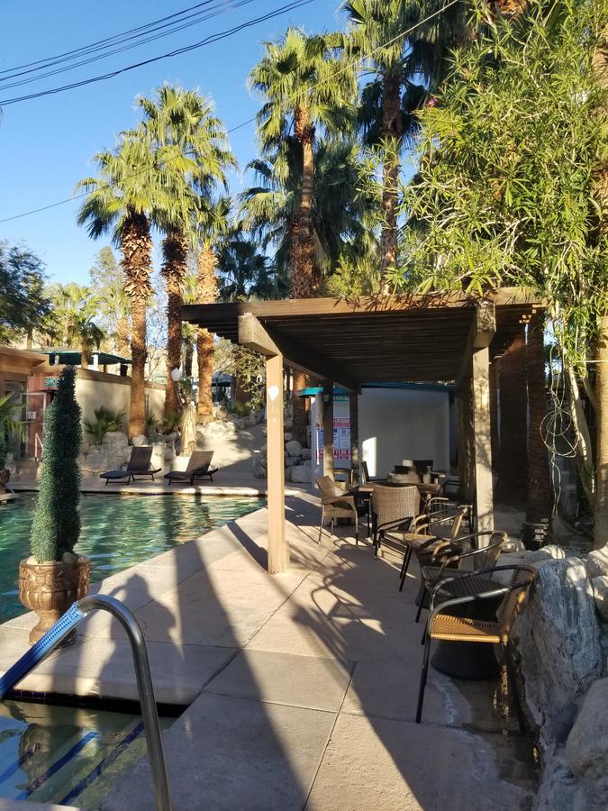 Two Bunch Palms  Desert Hot Springs, California, United States - Venue  Report